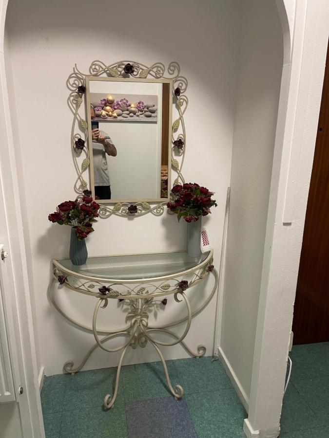 Appartement 3 Pieces Pour 1 A 5 Voyageurs Rillieux-la-Pape 外观 照片
