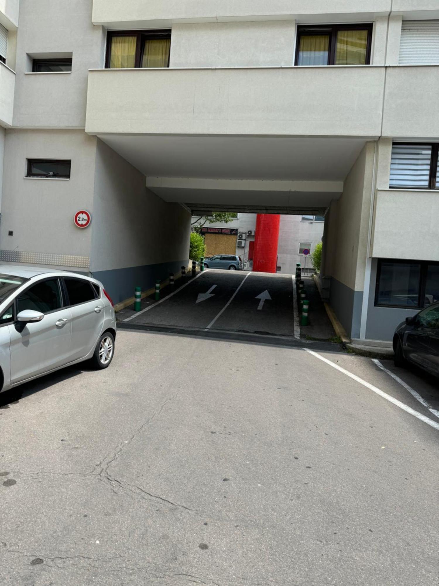 Appartement 3 Pieces Pour 1 A 5 Voyageurs Rillieux-la-Pape 外观 照片